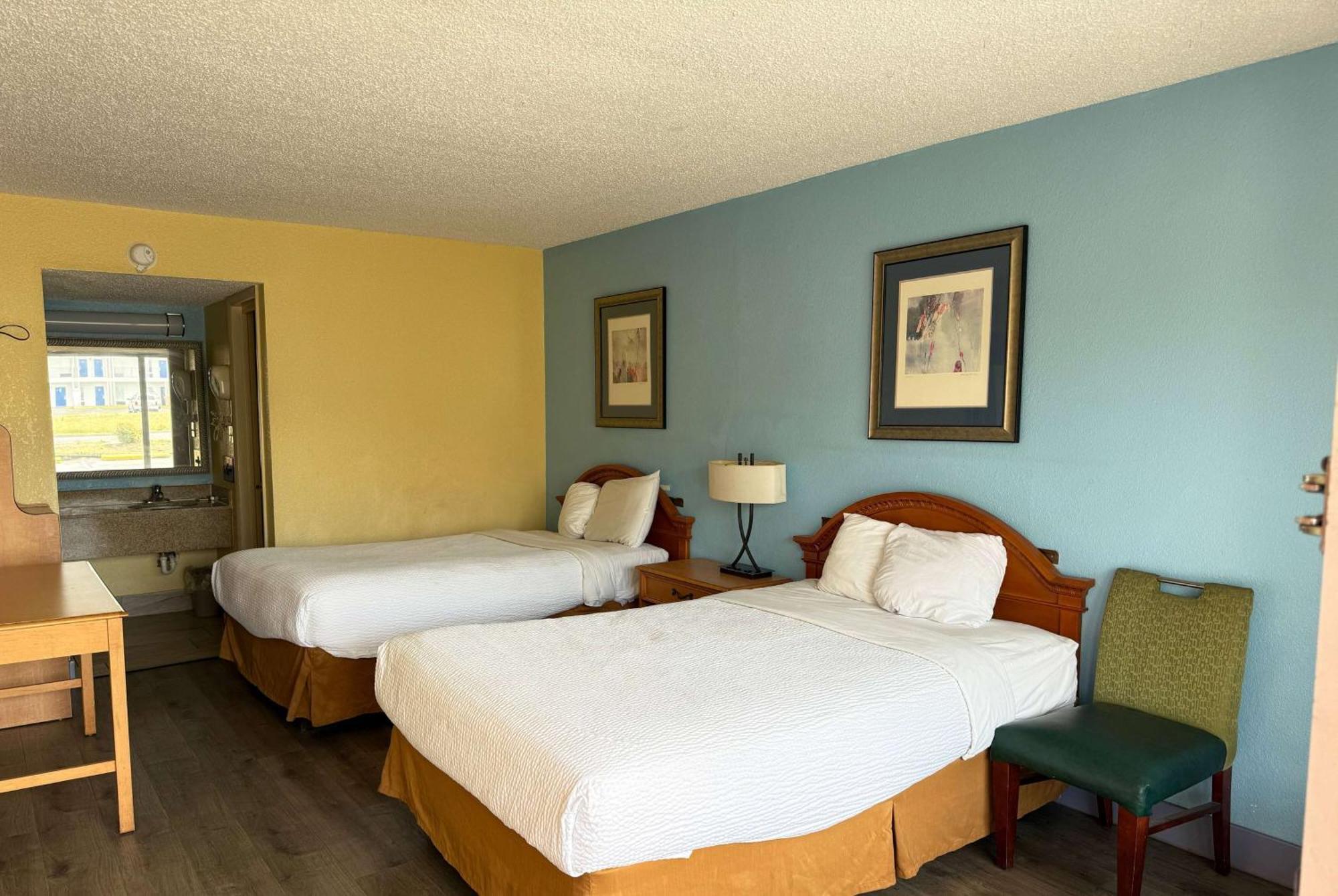 Days Inn By Wyndham Ruther Glen Kings Dominion Area Exterior photo