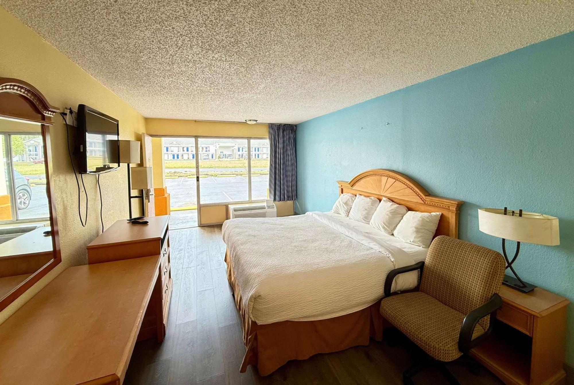 Days Inn By Wyndham Ruther Glen Kings Dominion Area Exterior photo